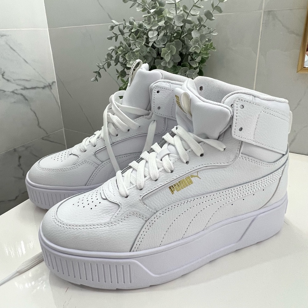 Brand new Puma Women tennis shoes